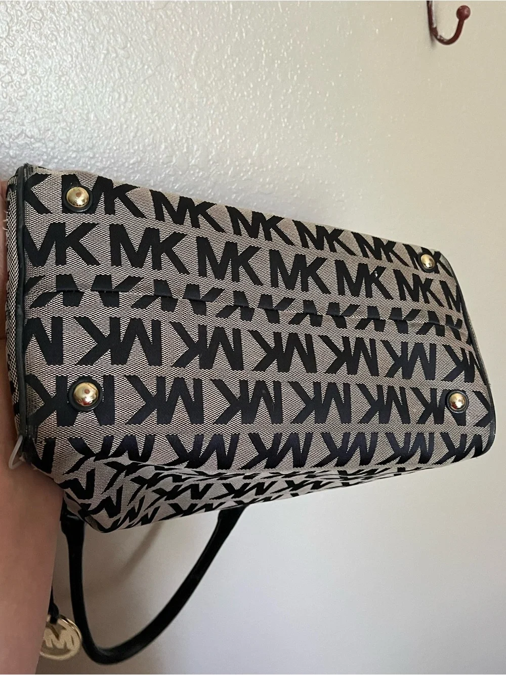 Michael Kors Signature Dome Satchel Bag Purse Black/Grey Monogram Canvas **FLAW